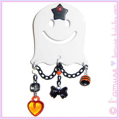 Boo ! brooch