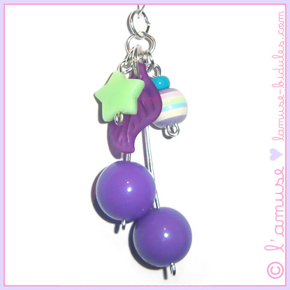 Lyre cluster charm